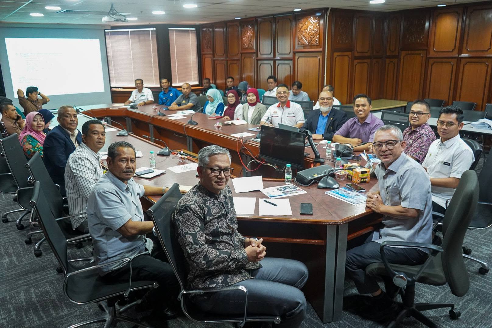 Terengganu Rancang Anjur Kejohanan Bot Laju Bertaraf Dunia 'Musim Tengkujuh'