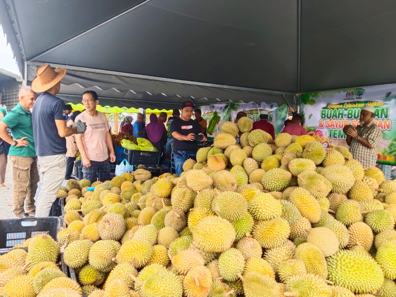 FAMA Aktifkan PMBF Atasi Lambakan Durian 