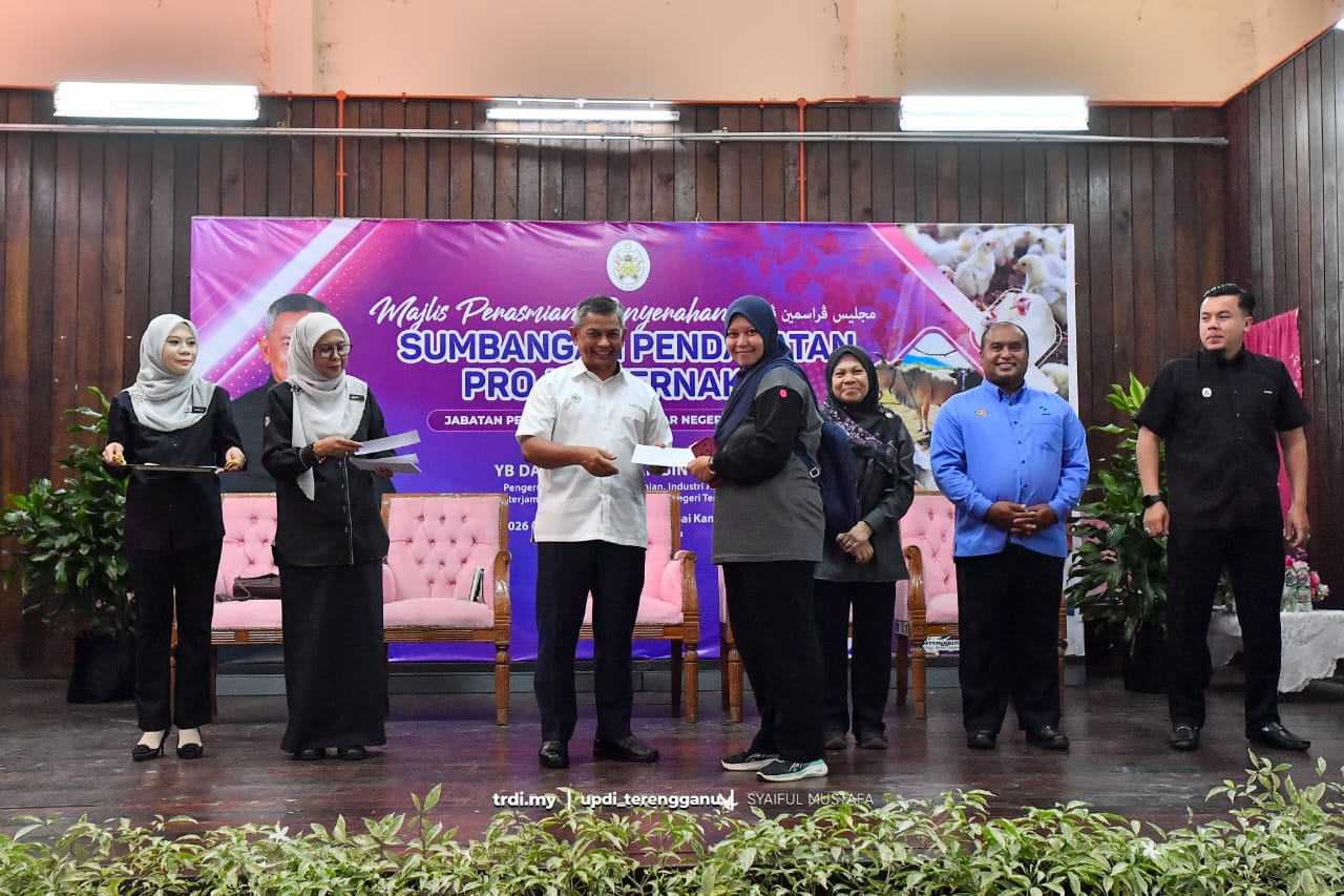 400 Peserta e-Kasih Terima Sumbangan Projek Penternakan Terengganu 