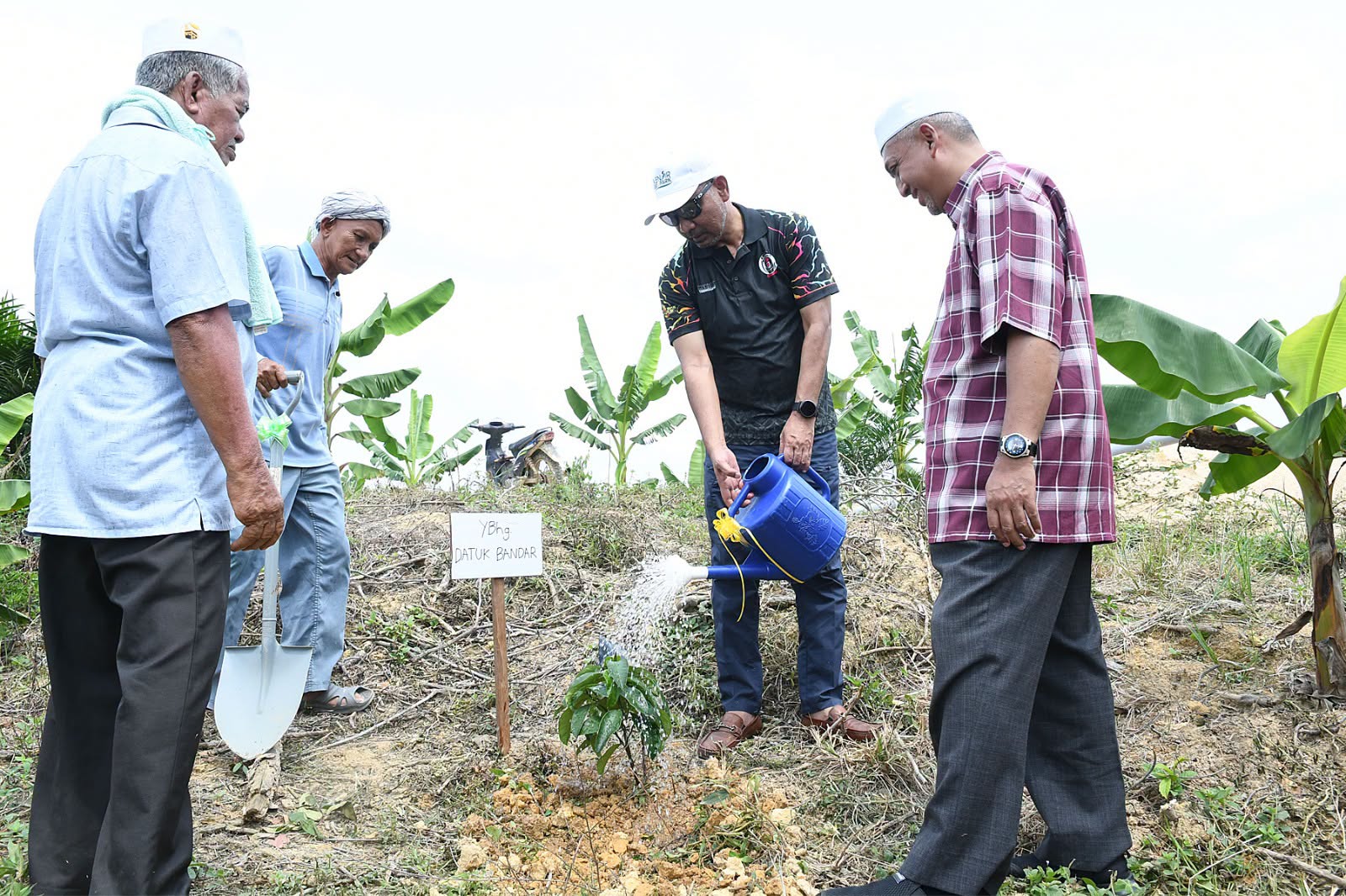 MBKT Turun Padang Dengar Suara Penduduk Kampung Kesom Che Nordin