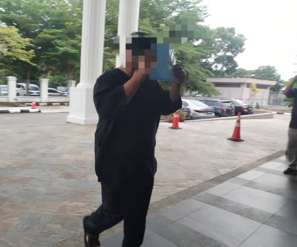 Guru Didakwa Empat Pertuduhan Amang Seksual Terhadap Tiga Murid