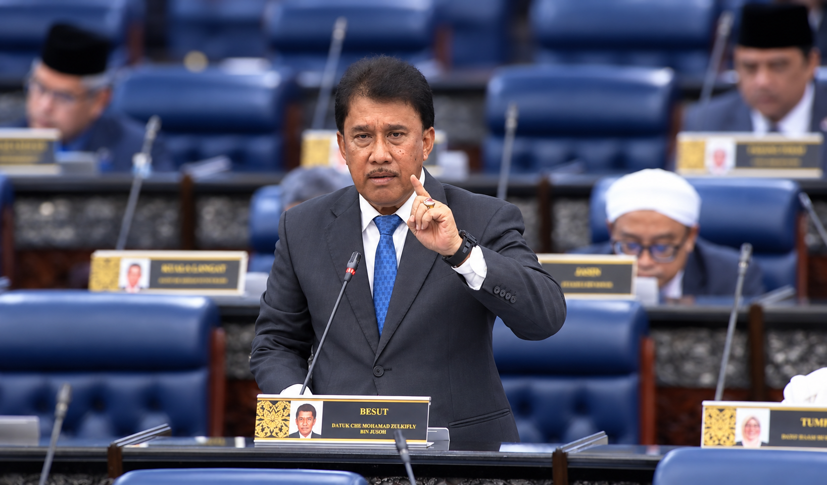 Siapa Kawal Kelayakan Peguam? Ahli Parlimen Besut Minta Penjelasan