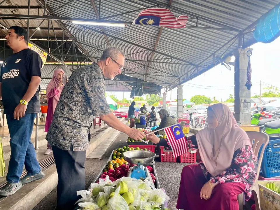 Program Agihan Bendera Semarakkan Semangat Patriotisme