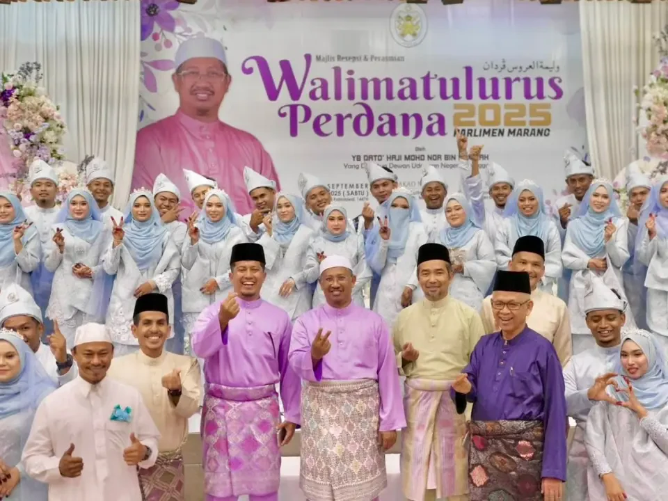 24 Pasangan Mempelai Marang Dirai Meriah