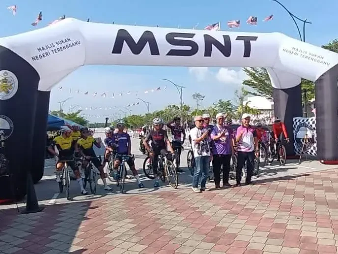 SUTERA : Kuala Terengganu, Kemaman Raih Emas Pertama