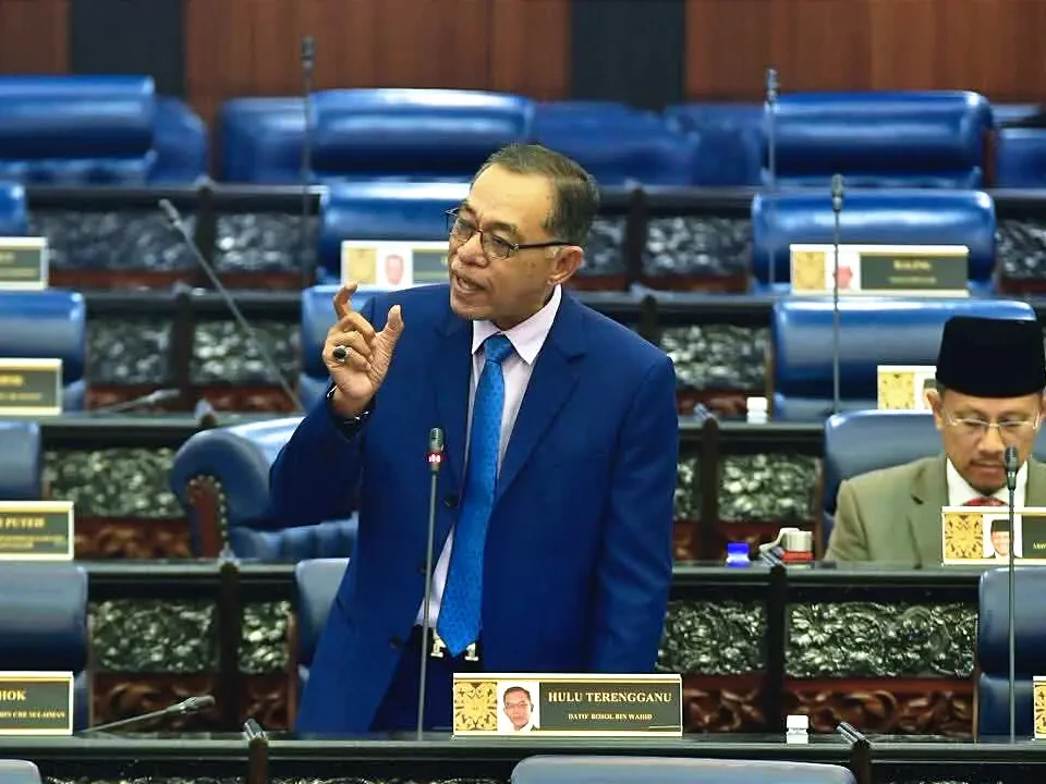 Jangan Hanya Padam 'Posting' Kritik Kerajaan, Buang Juga Kandungan Tak Elok