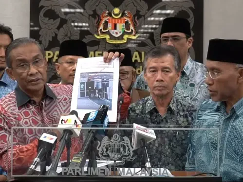 Peluru Hidup Dalam Masjid?