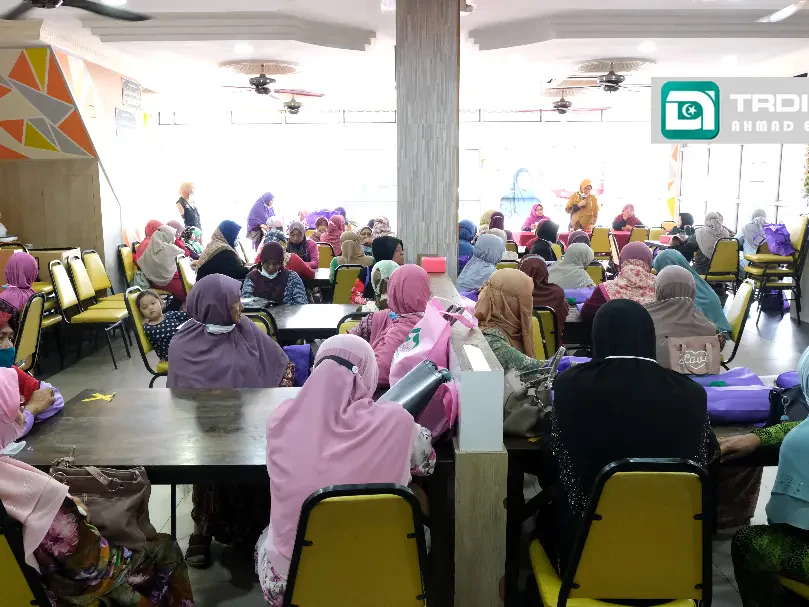 Khairunnisa' Dekati Ibu Tunggal