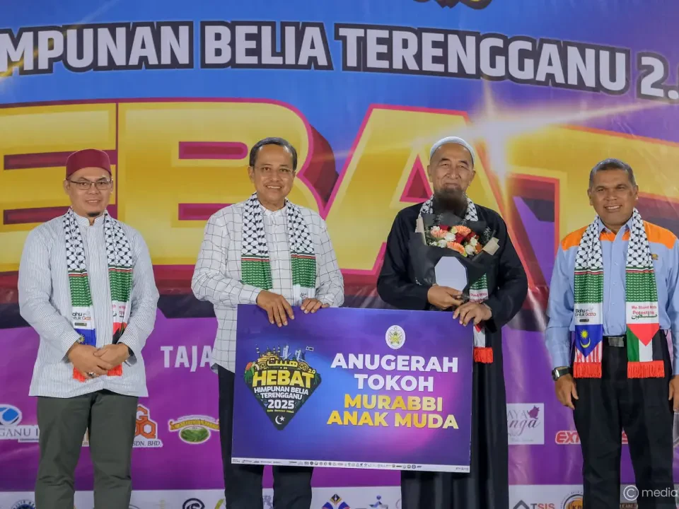 UAI Terima Anugerah Tokoh Murabbi Anak Muda 