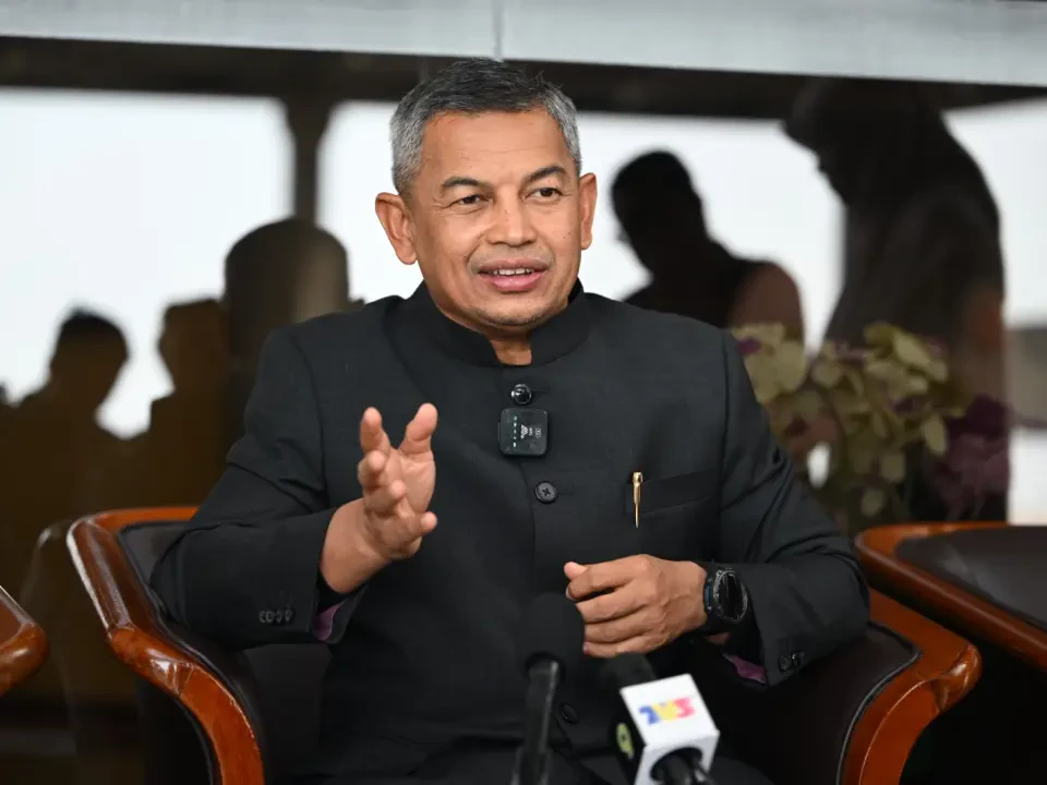 Tanah 15,000 Hektar Akan Disita Jika Felda Gagal Bayar Hak Negeri