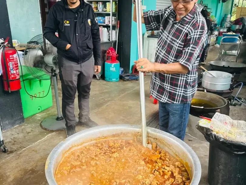 Dapur Rakyat Ringankan Beban 800 Mangsa Banjir Di Cukai