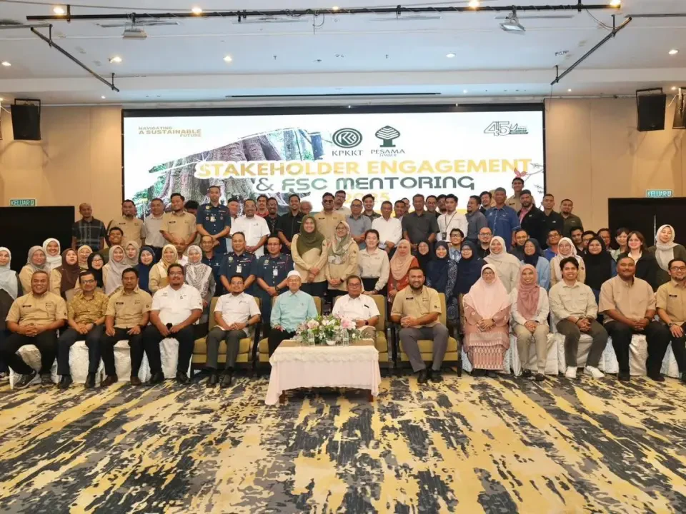 Golden Pharos Bimbing Pemegang Taruh Industri Perkayuan Terengganu