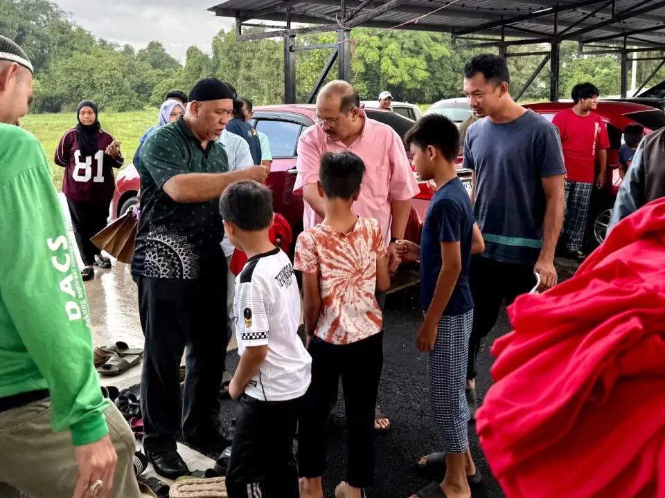 Khatan Perdana DUN Wakaf Mempelam Ringankan Beban 110 Keluarga