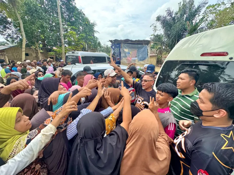 Exco Terengganu, NGO Jayakan Misi Prihatin Banjir di Aceh