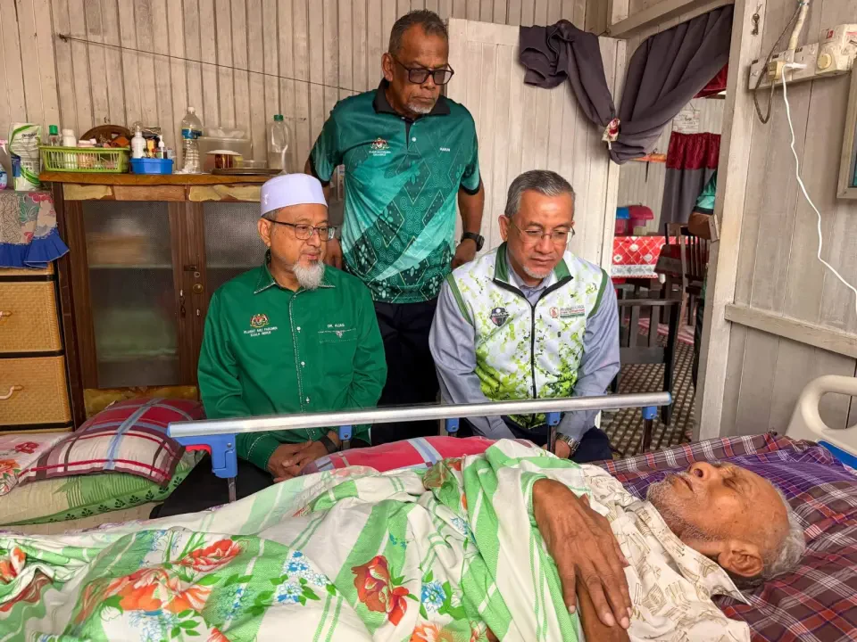 Enam Warga Uzur Disantuni Dalam Ziarah Cakna Kuala Nerus