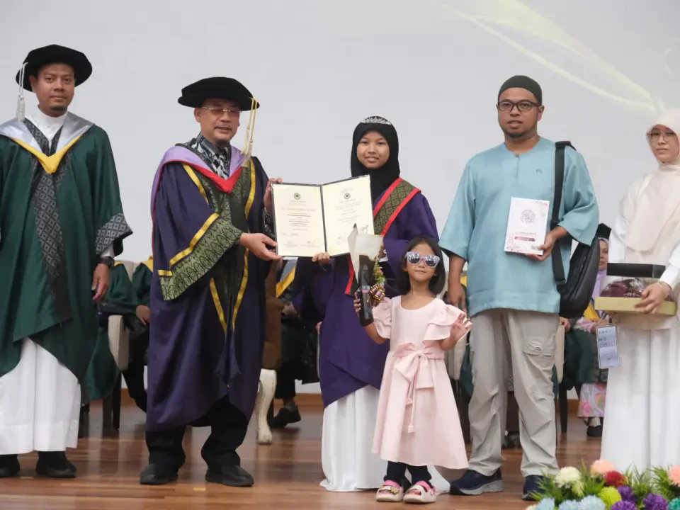 Ilmu Seimbang Akademik dan Agama Benteng Anak Muda Hadapi Cabaran Universiti