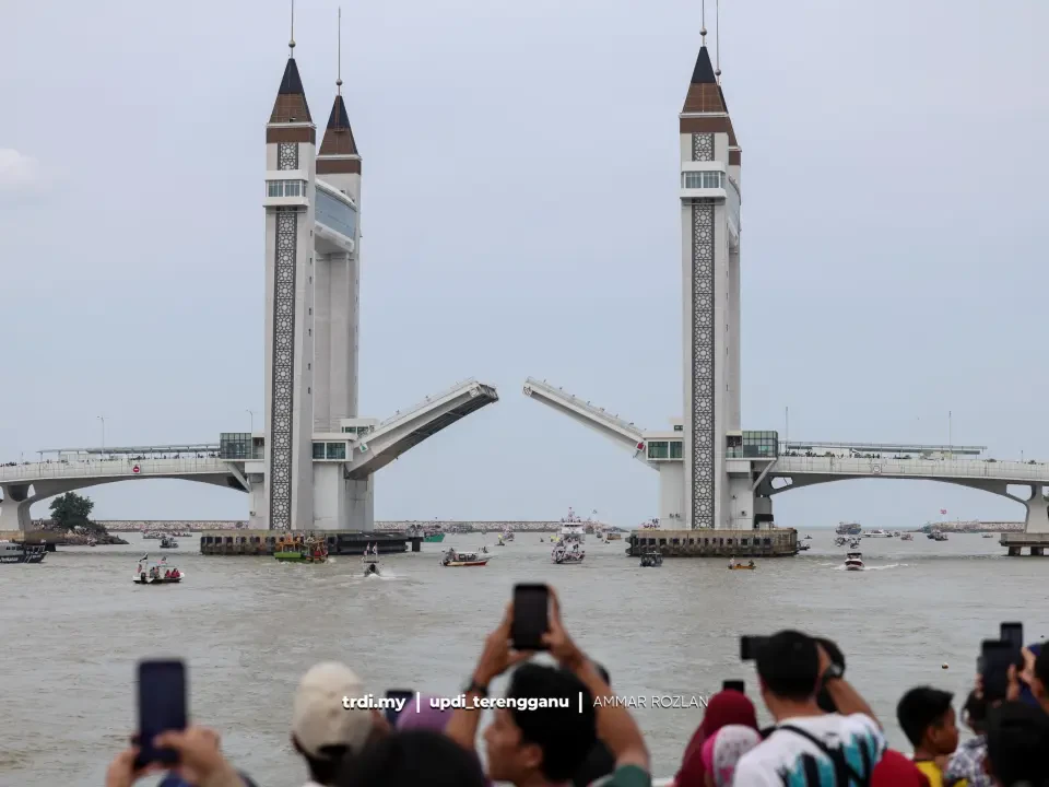 Kuala Terengganu Drawbridge Tawar Kemasukan Percuma Sempena Hari Lahir