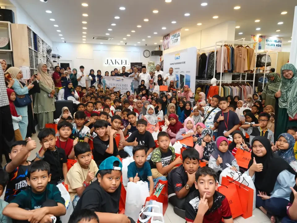 Syarikat Terengganu, Epic Berhad Agih Baju Raya Buat 140 Anak Asnaf