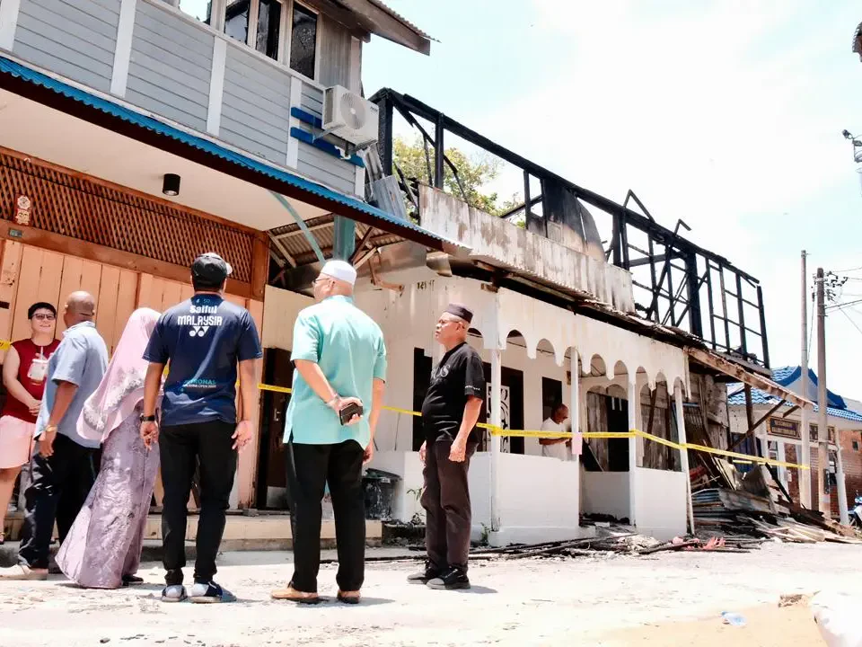 Tindakan Pantas Penduduk Selamatkan Warga Emas