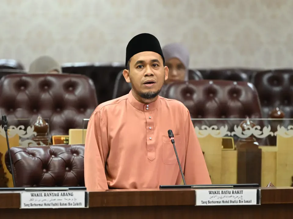 80 Peratus Air Didakwa Hilang, Paip ke Pulau Redang Wajar Diganti