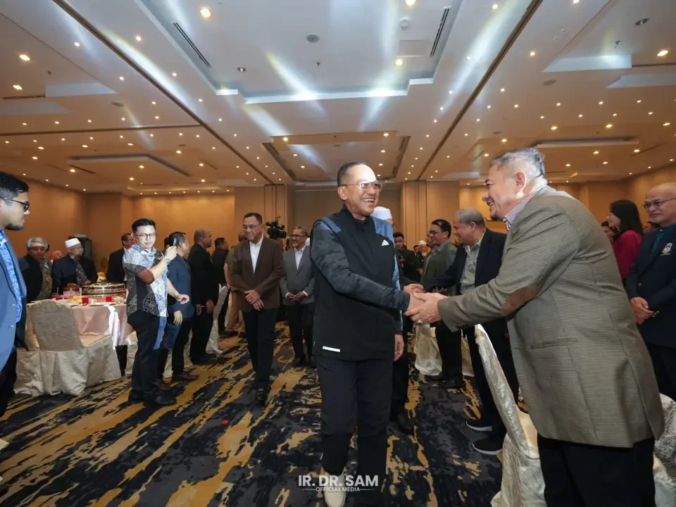 Kemelut Politik Negeri Sembilan : PN Tunggu dan Lihat