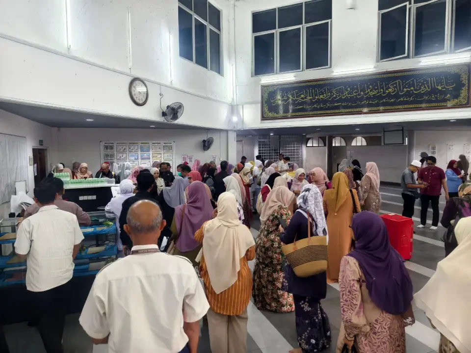 'Anxiety' Buatkan 200 Orang Berhimpun di Masjid Ladang