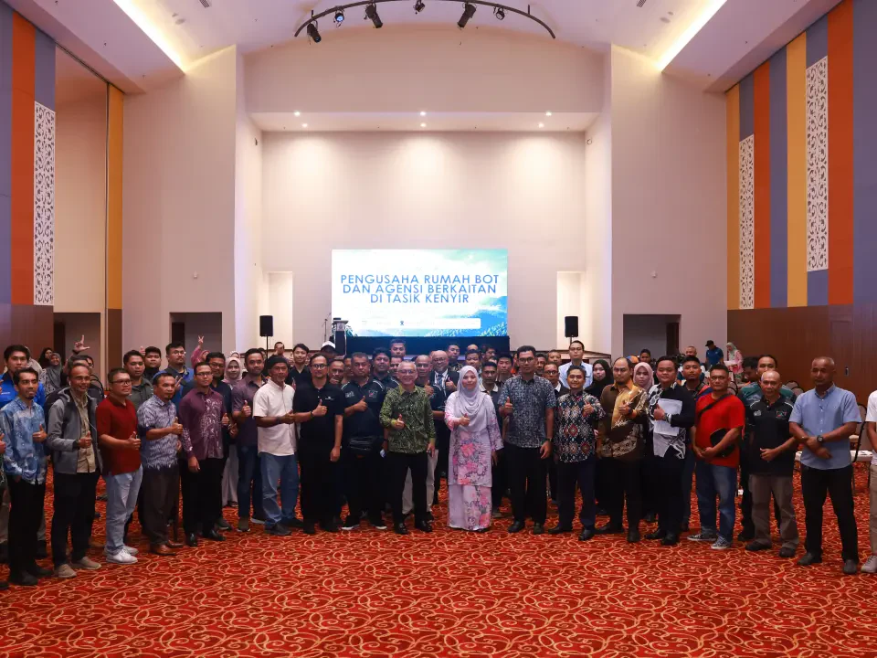 RM2.4 Juta Perkukuh Pengurusan Rumah Bot, Tasik Kenyir Kekal Khazanah Terengganu