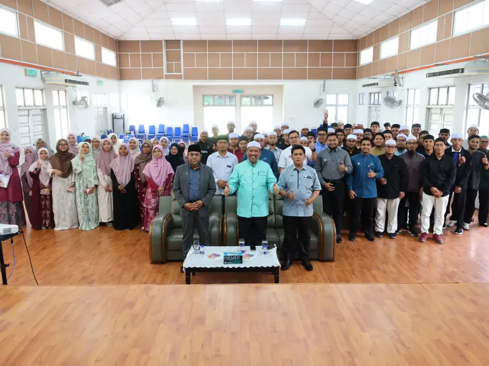 94 Mahasiwa Terengganu Pergi Menuntut Ilmu, Pulang Membina Terengganu – Satiful