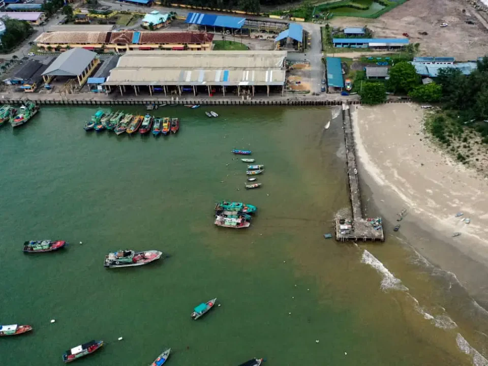 Ahli Parlimen Kuala Terengganu Gesa Projek Pelabuhan Chendering Dipercepat