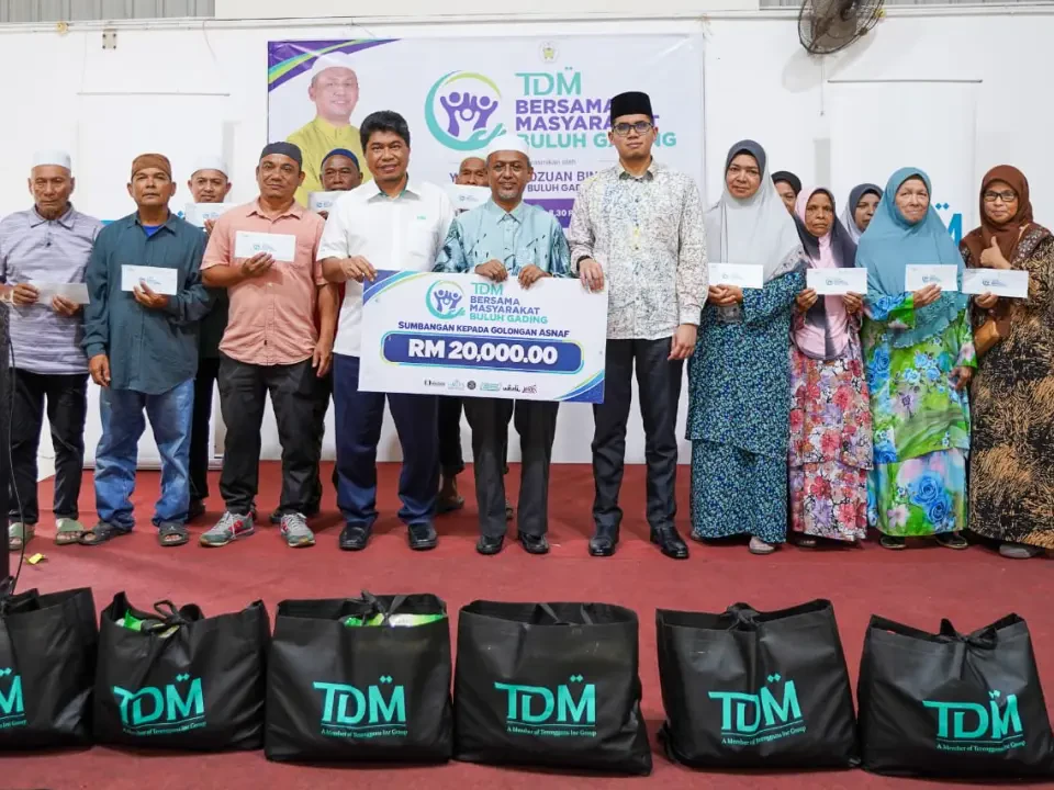 Asnaf DUN Buluh Gading Terima Bantuan Keperluan Harian