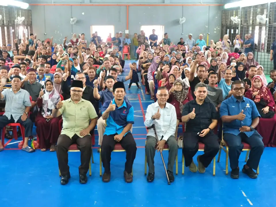 493 Mangsa Banjir DUN Air Putih Terima Bantuan RM250 Seorang